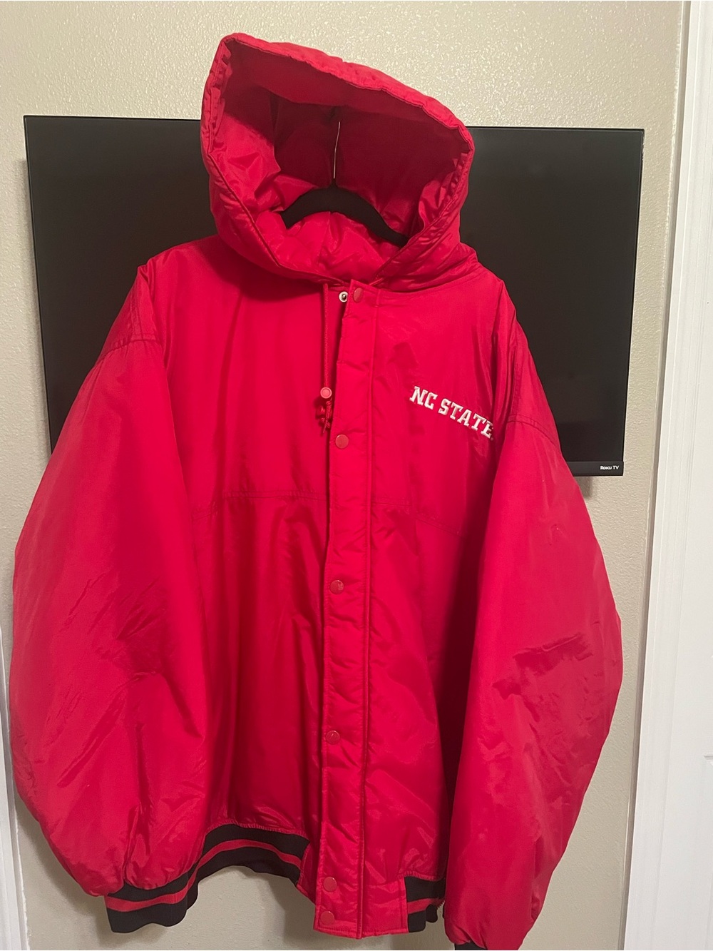 Champs Sports NC State Wolfpack Puffer Coat Mens XXL Hooded Full Zip Embroidered